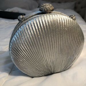Silver clutch